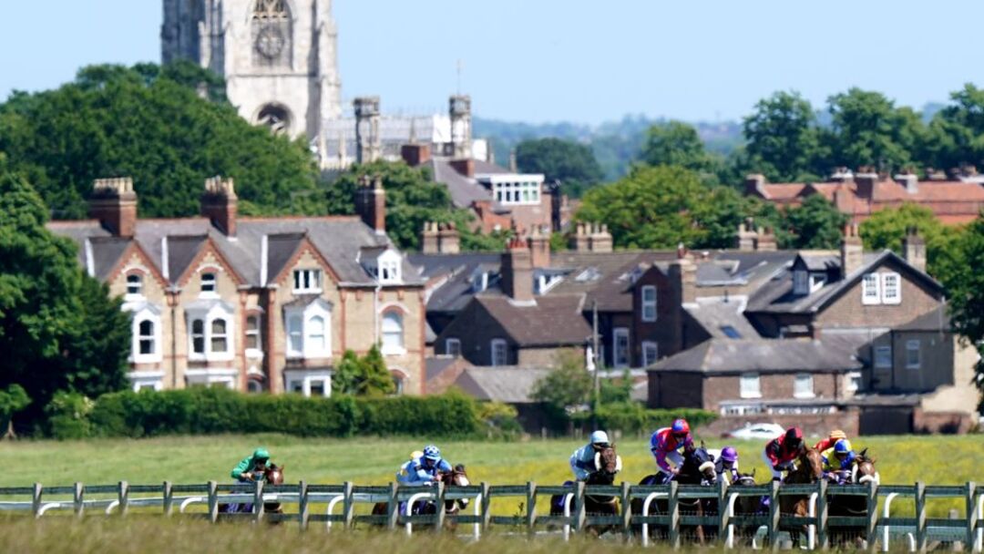 beverley horse track